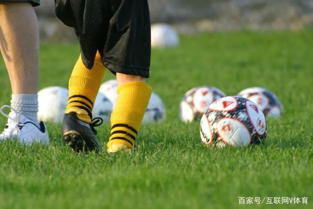 巴萨考虑引进卢克巴和萨利纳斯以加强后防线